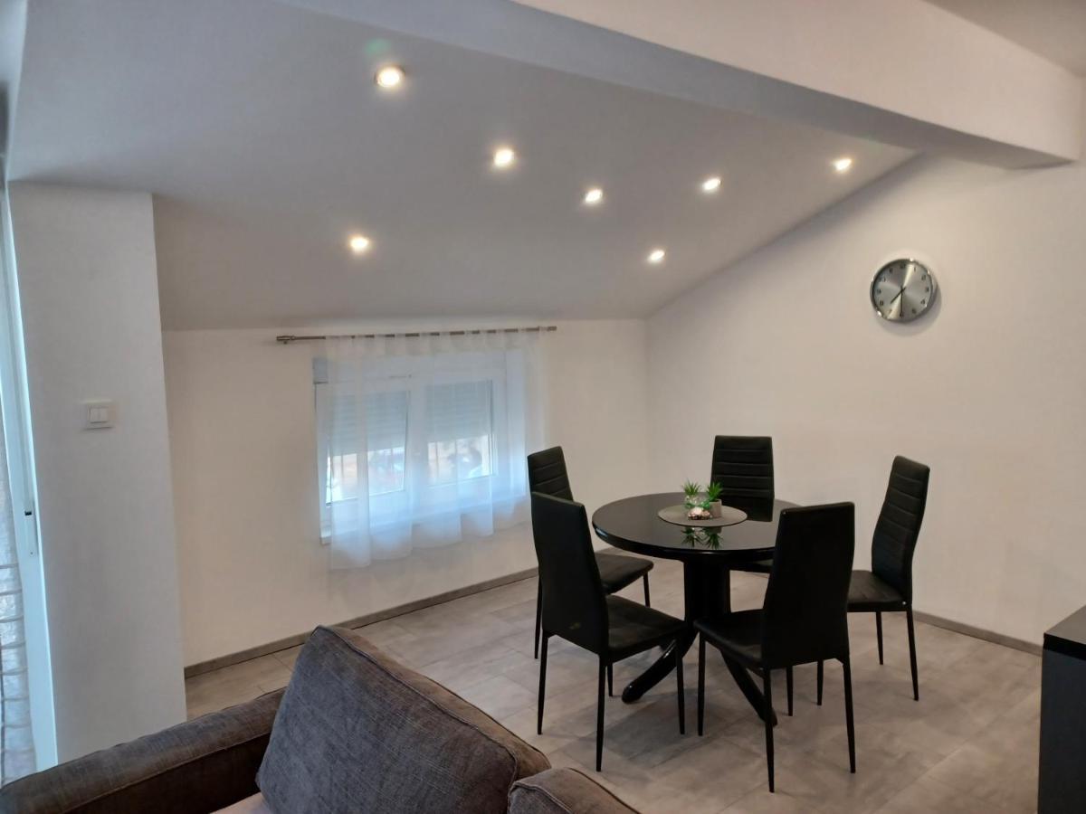 Apartmani Dream Pula Buitenkant foto