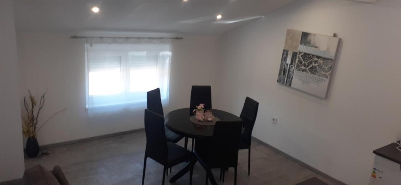 Apartmani Dream Pula Buitenkant foto