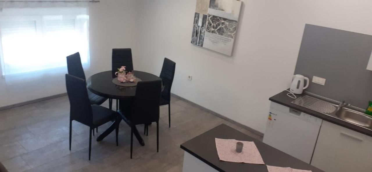 Apartmani Dream Pula Buitenkant foto